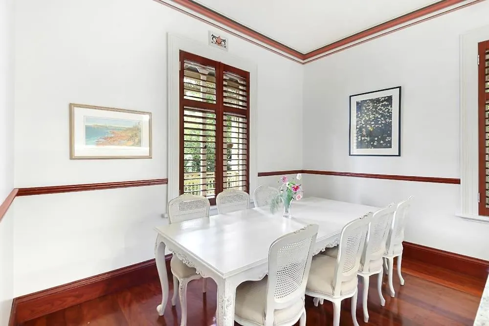 Holiday home Currawong House Maleny - Georgian Style Manor Villa